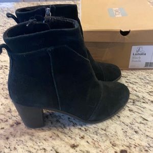 Toms Lunata Black Suede booties.